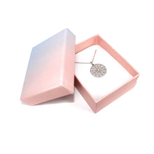 將圖片載入圖庫檢視器 18K White Gold Heart-shaped Cutout Diamond Pendant (Necklace Not Included) 18K金心形花紋鏤空配鑽石吊墜(不含鏈)