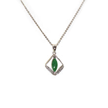 Load image into Gallery viewer, 18K Emerald Green Jadeite Pendant (with 18K Gold Chain) 18K鮮綠翡翠吊墜（含18K金鏈）
